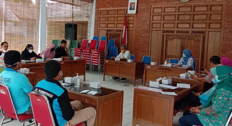 Rakor Evaluasi Pelaksanaan SDGS, Monitoring Pelaksanaan Pembangunan dan Rencana Bimtek BUMDes di Pendopo Kecamatan Purwodadi