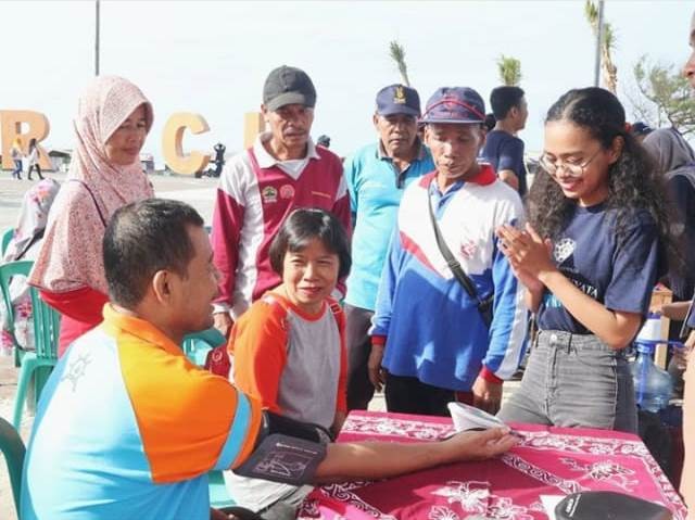 Kegiatan Cek Kesehatan di Pantai Jatimalang Desa Jatimalang Kecamatan Purwodadi