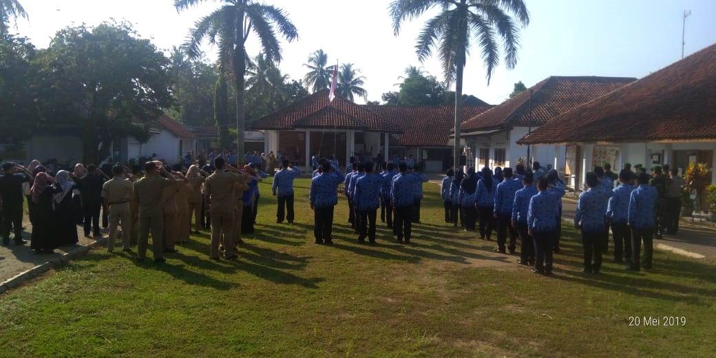 Upacara Bendera  Peringatan Hari Kebangkitan Nasional Ke-111 Tahun 2019 Kecamatan Purwodadi