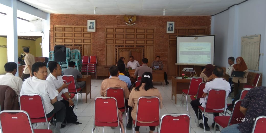 Rapat Final Checking Panitia HUT Ke-74 Kemerdekaan Republik Indonesia di Pendopo Kecamatan Purwodadi