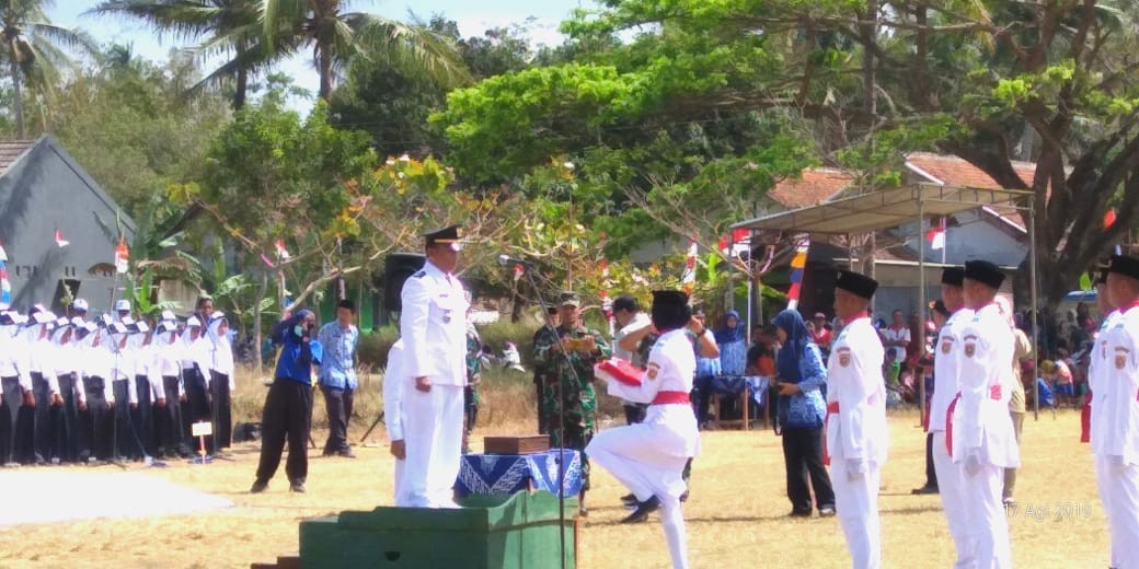 Upacara Bendera dan Peringatan Detik-Detik Proklamasi HUT Ke-74 Kemerdekaan Republik Indonesia Tahun 2019 di Lapangan Kecamatan Purwodadi