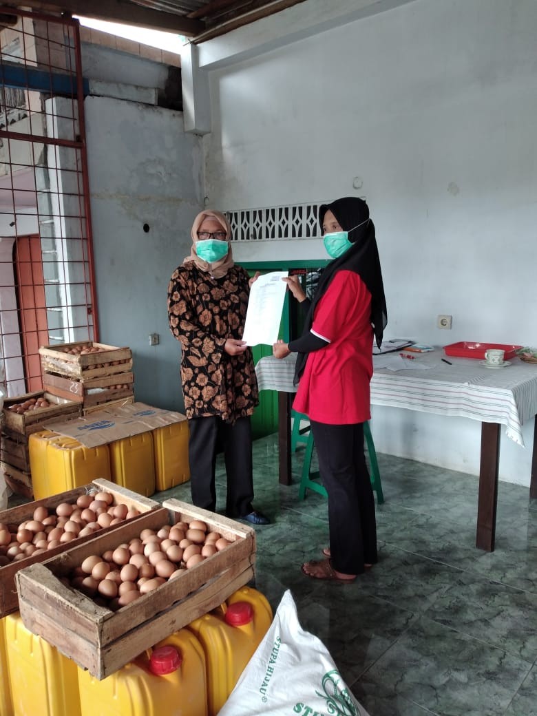 Penyerahan Bantuan Jaringan Pengaman Ekonomi di Desa Geparang Kecamatan Purwodadi