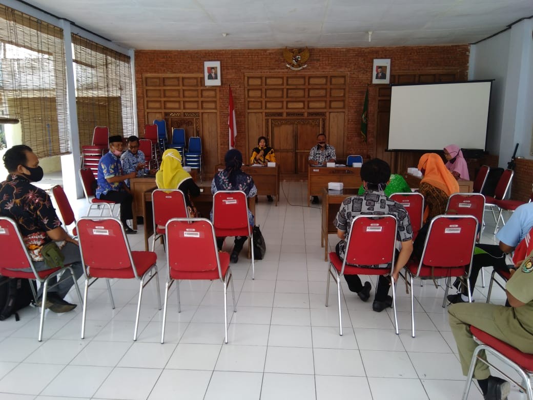 Rapat Koordinasi HUT Ke-49 KORPRI di Pendopo Kecamatan Purwodadi 