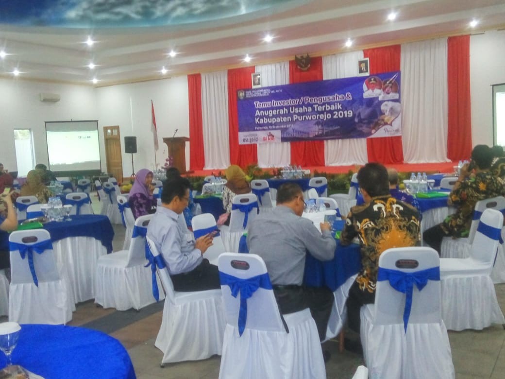 Menghadiri Rapat Temu Investor Pengusaha di Hotel Plasa Purworejo