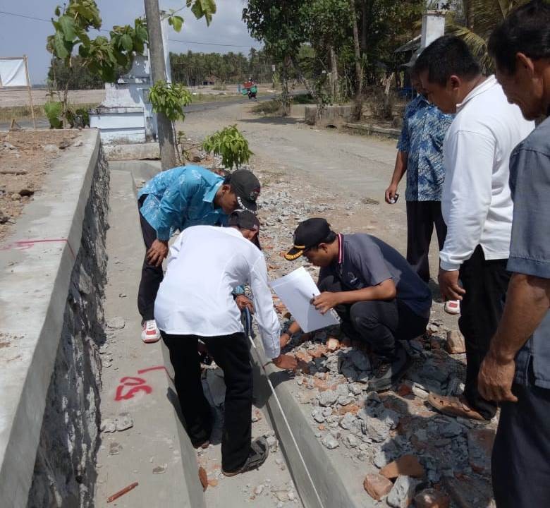 Monitoring Pembangunan  Desa di Desa Banjarsari  Kecamatan Purwodadi