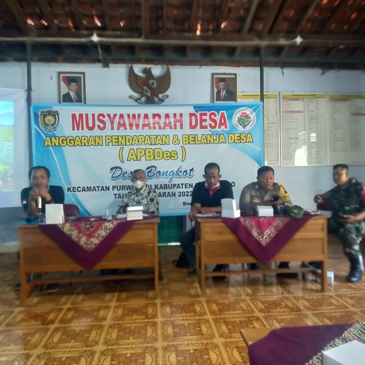 Musyawarah Desa (Musdes) BLT DD Tahun 2022 di Balai Desa Bongkot