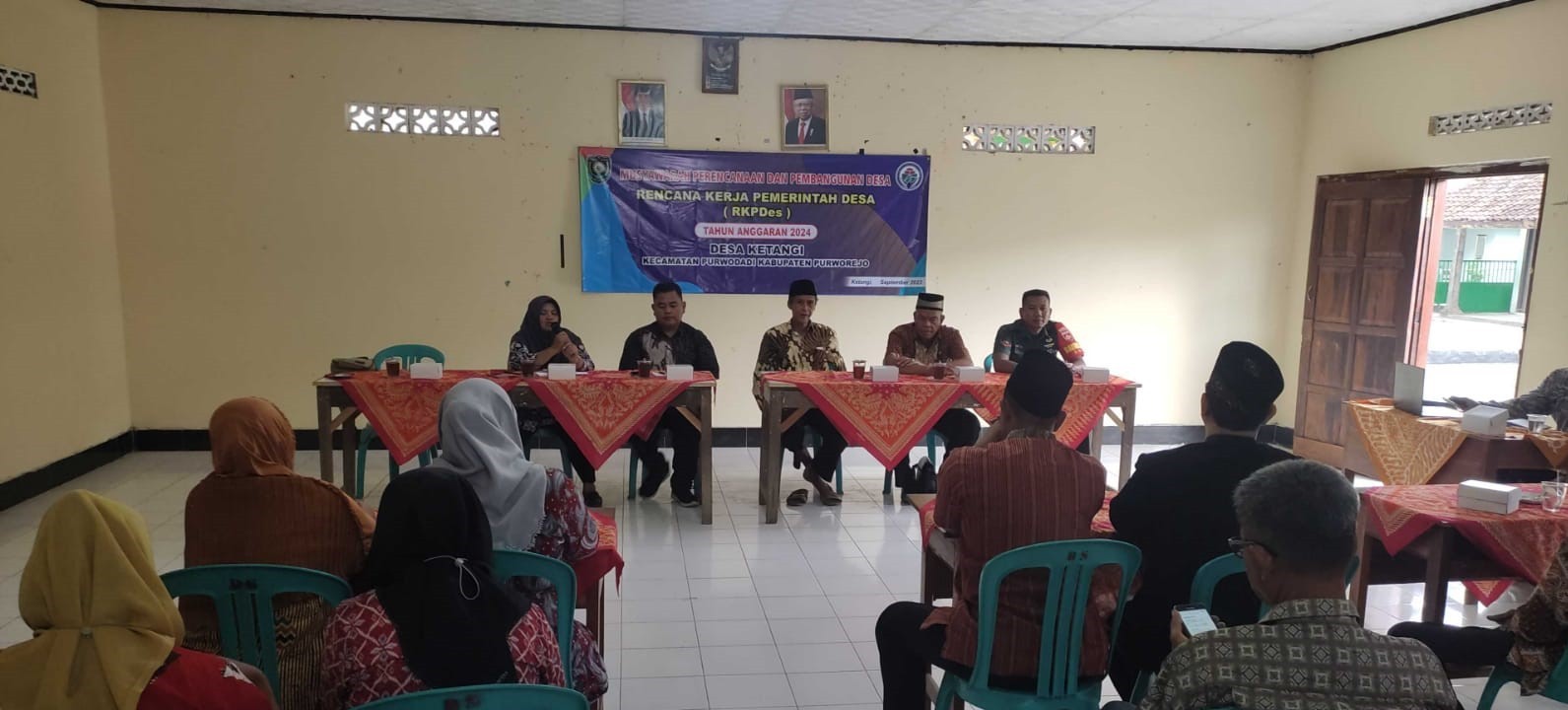 Musyawarah Perencanaan Pembangunan Desa Penyusunan RKPDES Tahun Anggaran  2024 di Balai Desa Ketangi Kecamatan Purwodadi