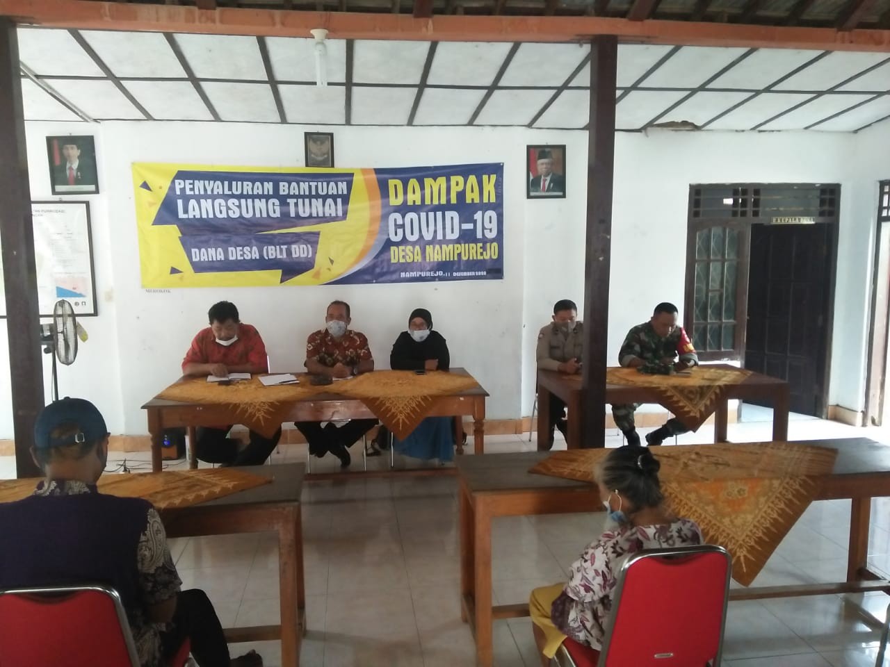 Penyaluran BLT DD Tahap III Bulan Ke-8 dan Ke-9 di Desa Nampurejo Kecamatan Purwodadi