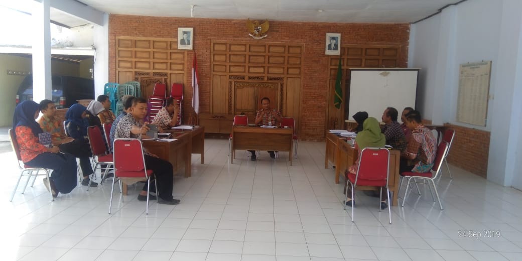 Rapat Koordinasi Mengenai Potensi Desa di Pendopo Kecamatan Purwodadi