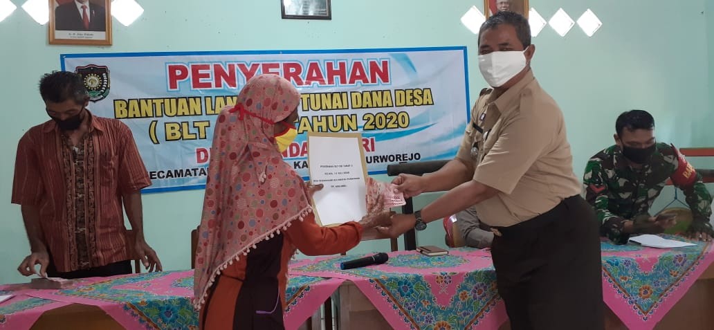 Penyaluran BLT DD Tahap di Desa Sendangsari Kecamatan Purwodadi 