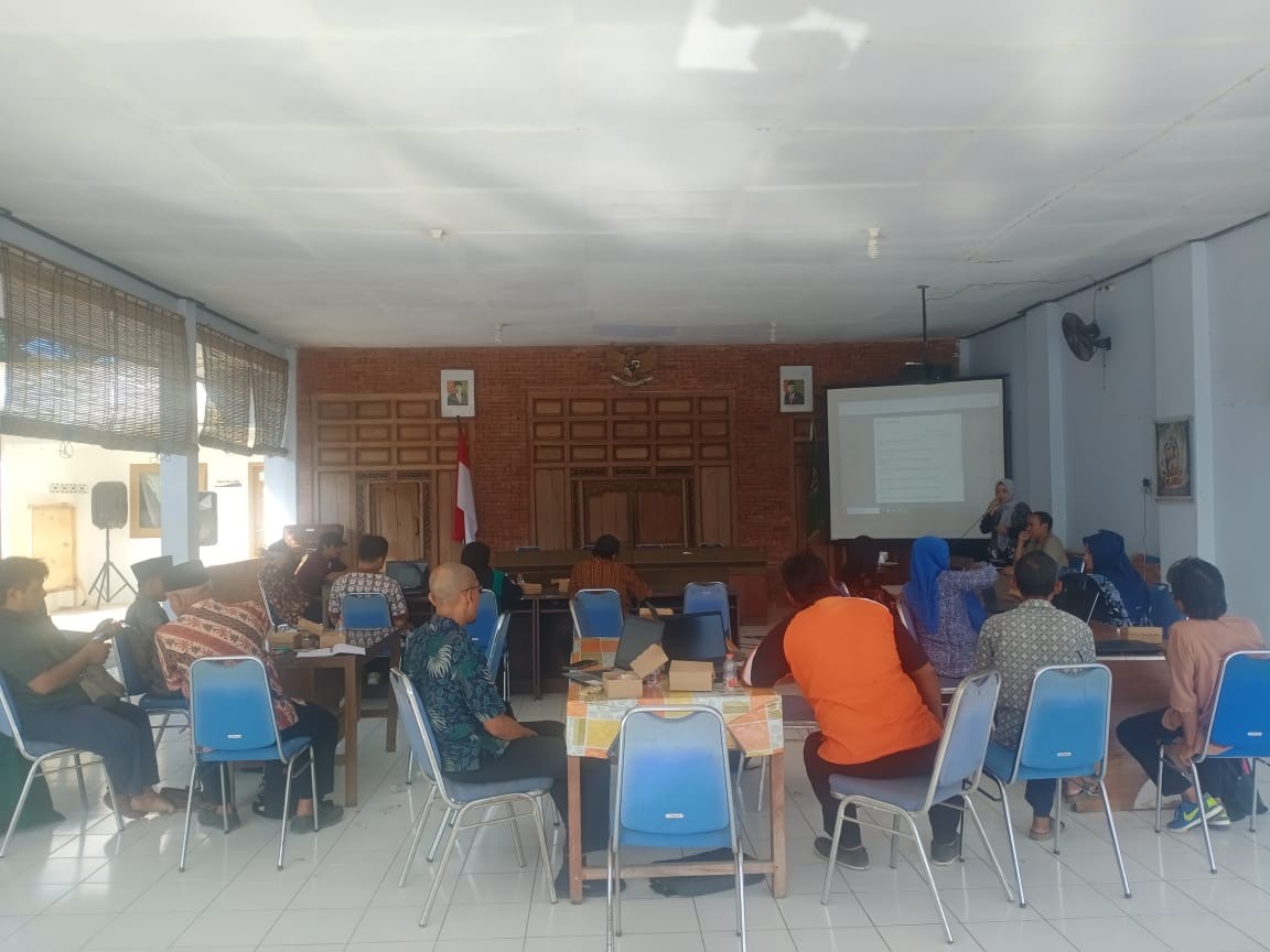 Klaster Updating Kemiskinan Puskesos di Pendopo Kecamatan Purwodadi