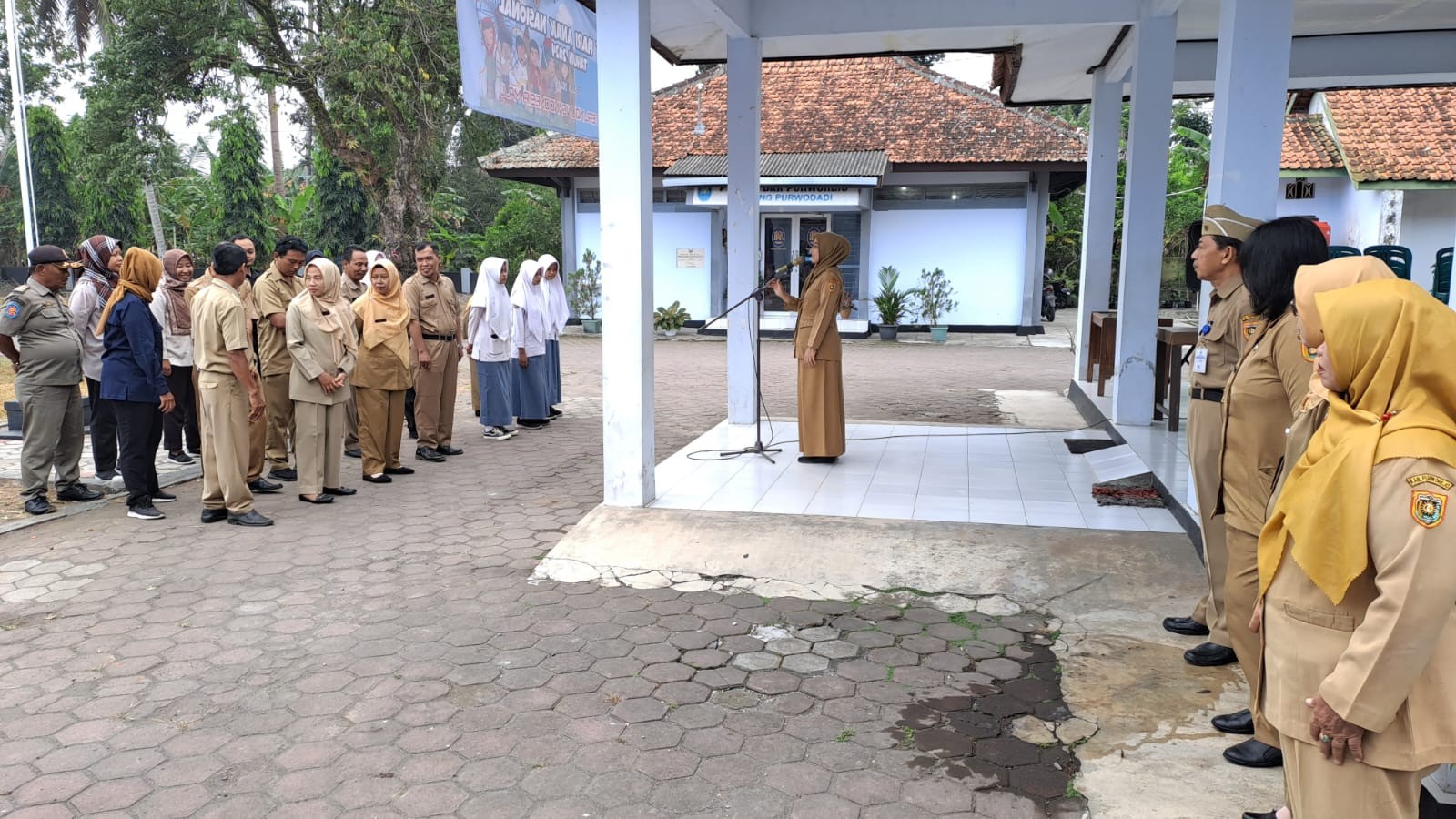 Pelaksanaan Apel Rutin ASN Kecamatan Purwodadi