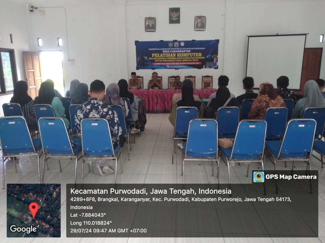 Penutupan Pelatihan Komputer bagi Perangkat Desa di Desa Karanganyar Purwodadi