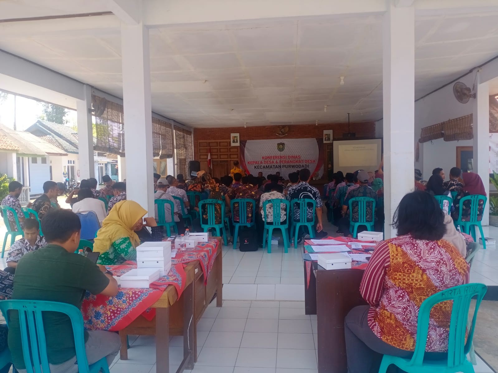 Rapat Konferensi DINAS Kades & Sekdes Se-Kecamatan Purwodadi