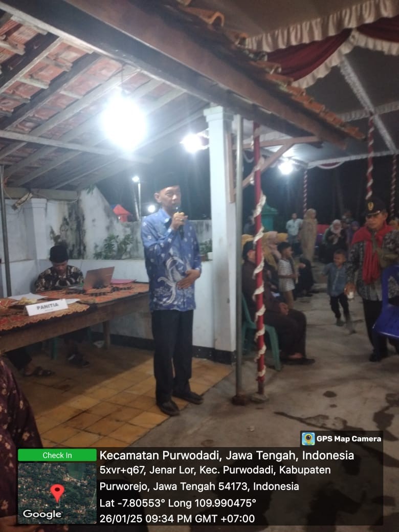 Camat Purwodadi menghadiri Wayang Kulit di Desa JenarLor dalam rangka Merti Desa Tahun 2025