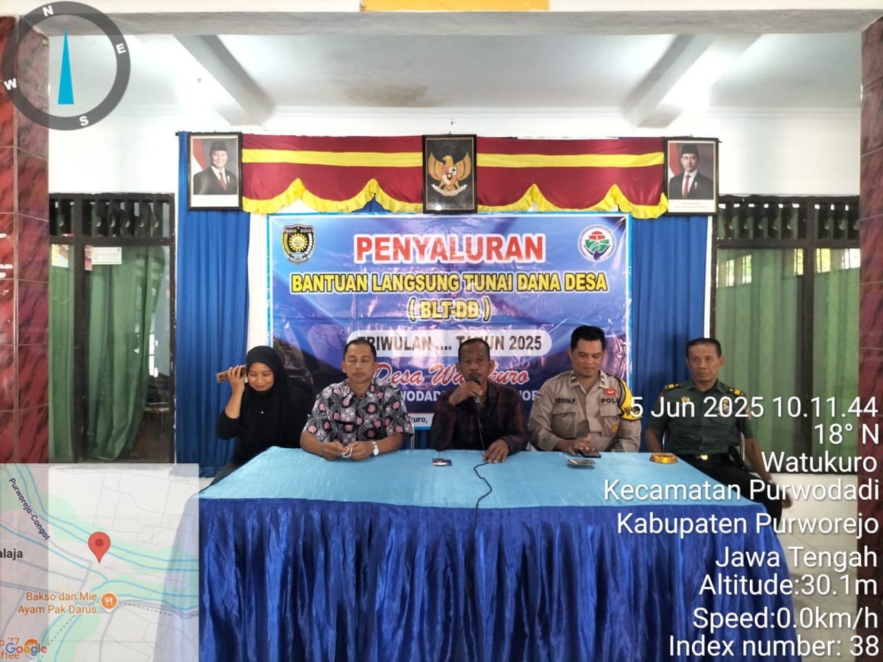 Pelaksanaan Penyaluran BLT DD Triwulan I bulan April Tahun 2025 Balai Desa Watukuro