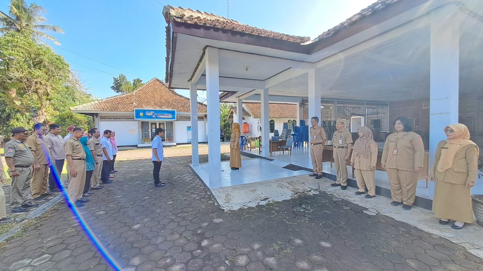 Pelaksanaan Apel Rutin Pagi ASN Kecamatan Purwodadi, Sekcam Purwodadi sebagai Pembina