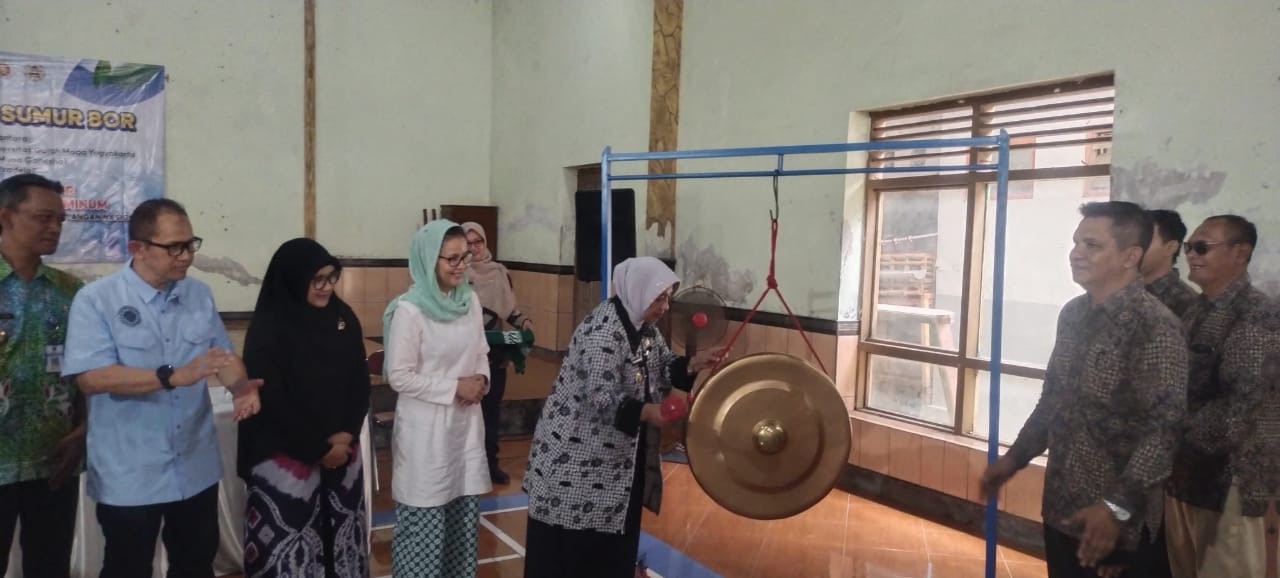 Peresmian 6 sumur Bor dalam rangka Bakti Sosial penyediaan air minum di Desa Purwodadi, Bupati Purworejo Meresmikan 