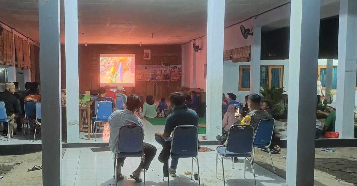 Nonton Bareng Piala ASIA U-23 di Pendopo Kecamatan Purwodadi