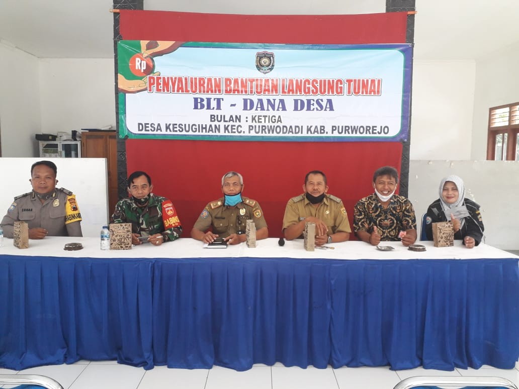 Penyaluran BLT DD Tahap II di Desa Kesugihan Kecamatan Purwodadi