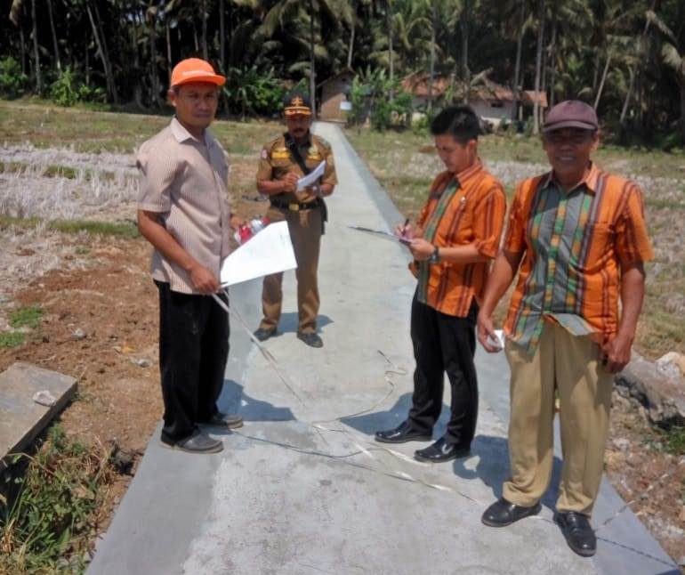 Monitoring Pembangunan  Desa di Desa Karanganyar Kecamatan Purwodadi