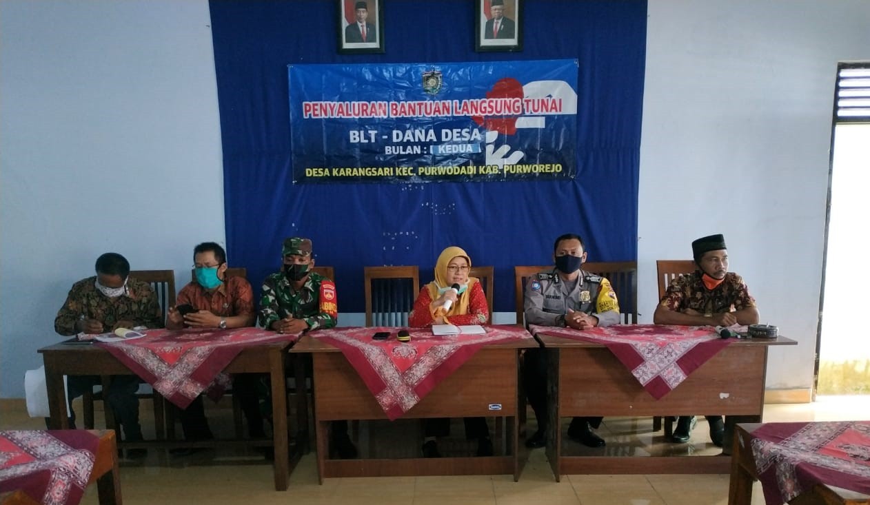 Penyaluran BLT DD Tahap II di Desa Karangsari Kecamatan Purwodadi