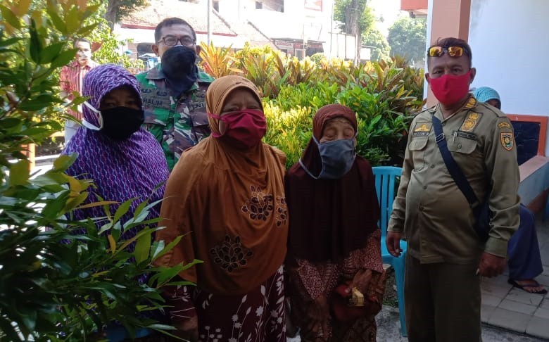 Monitoring Penyaluran Bantuan Langsung Tunai (BLT) di Kantor Pos Purwodadi