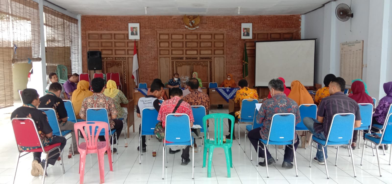 Rapat dan Koordinasi Tim Monitoring dan Evaluasi Pembangunan Desa Tingkat Kecamatan Purwodadi