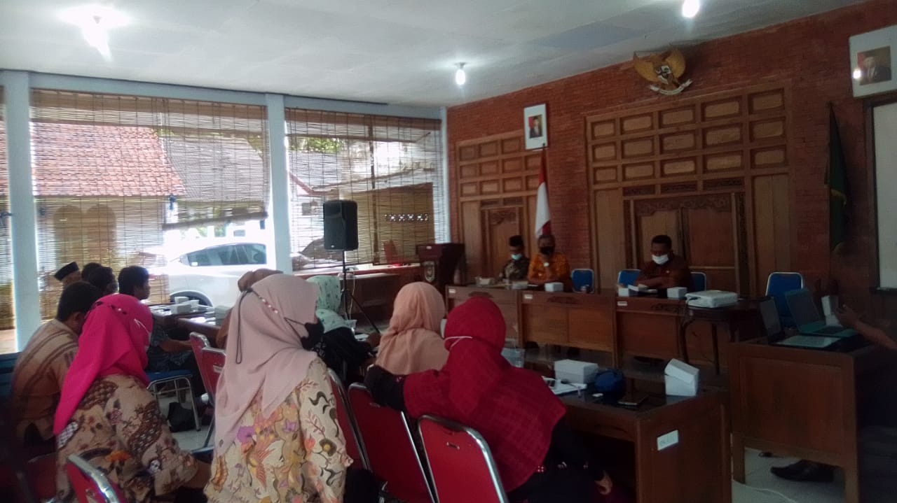 Rapat Koordinasi, Monitoring dan Evaluasi Penerimaan Pajak Bumi dan Bangunan (PBB) di Pendopo Kecamatan Purwodadi